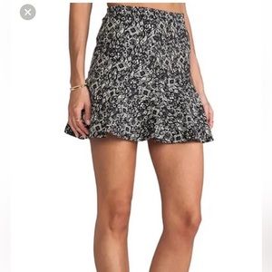 EUC. Parker McKenna Black & Cream print flare mini-skirt.